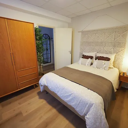 Appartement Meuble 2 - 15 Min Dampierre - 25 Min Belleville - Wifi Gien Exterior photo