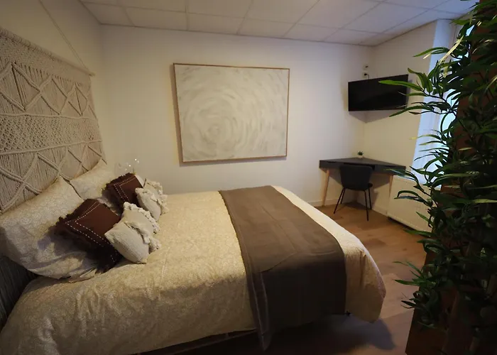 Appartement Meuble 2 - 15 Min Dampierre - 25 Min Belleville - Wifi